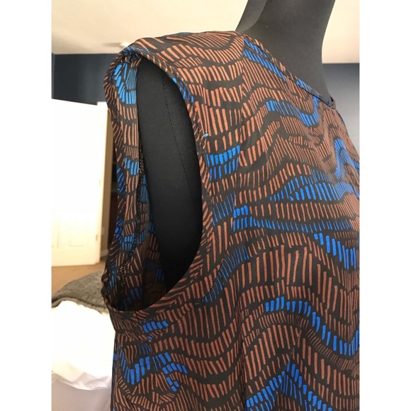 Cap Sleeve Tank Top - Picture 3 of 7